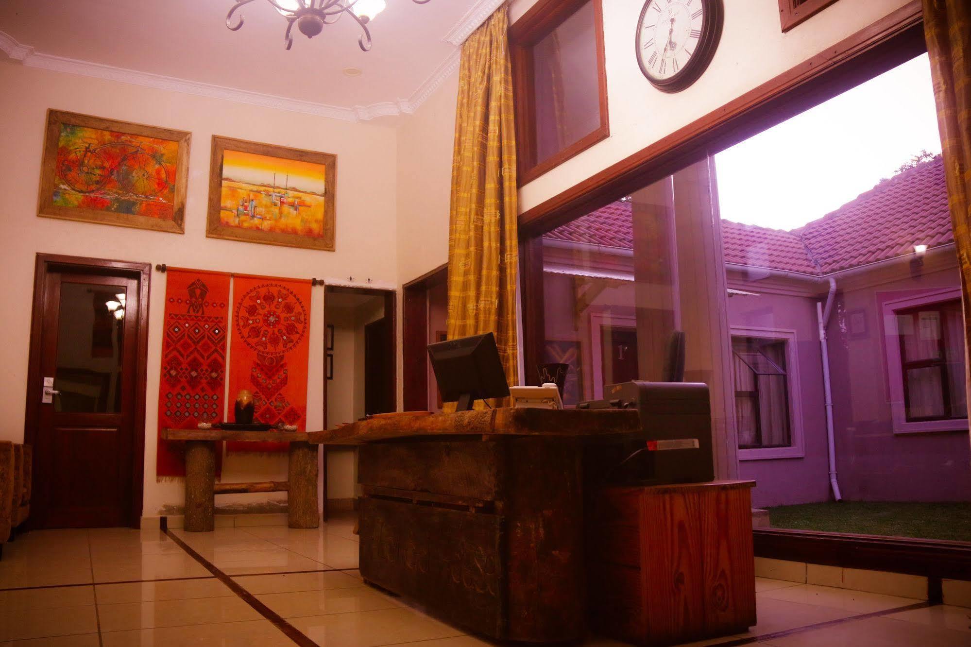 Zawadi House Lodge Аруша Екстер'єр фото